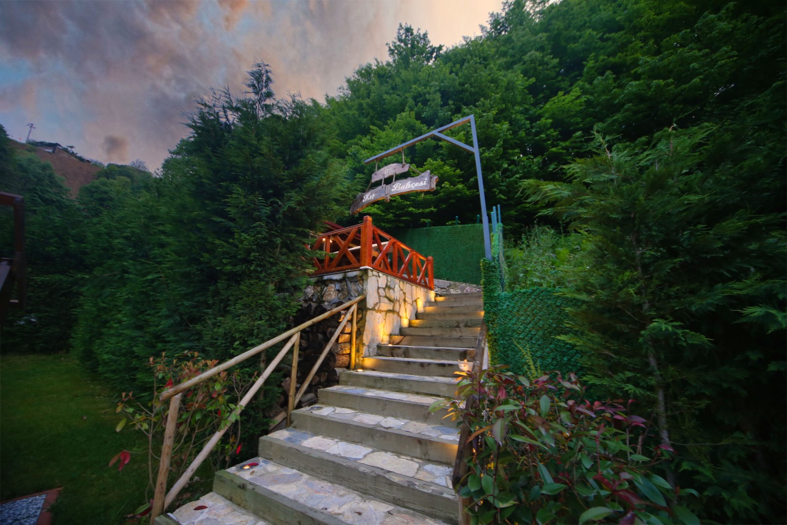 Bahçe 4
